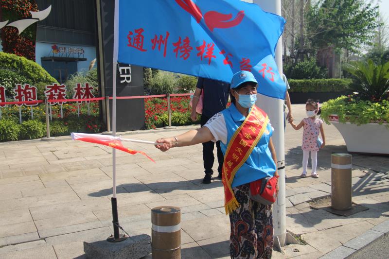 <strong>美女被帅哥操的国产视频</strong>